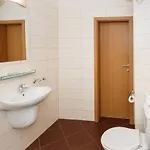 شقة Seaside Garden With 2 Bedroom For Up To 5 Pax