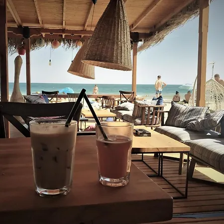 Seaside Garden With 2 Bedroom For Up To 5 Pax شقة
