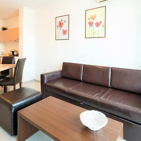 Seaside Garden 2 Bedroom For 4+1 Pax Apartment Slantschew brjag