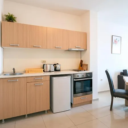 Seaside Garden 2 Bedroom For 4+1 Pax Apartment