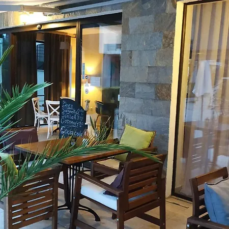 Seaside Garden 2 Bedroom For 4+1 Pax