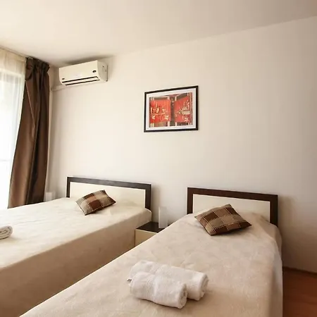 Seaside Garden 2 Bedroom For 4+1 Pax Apartment